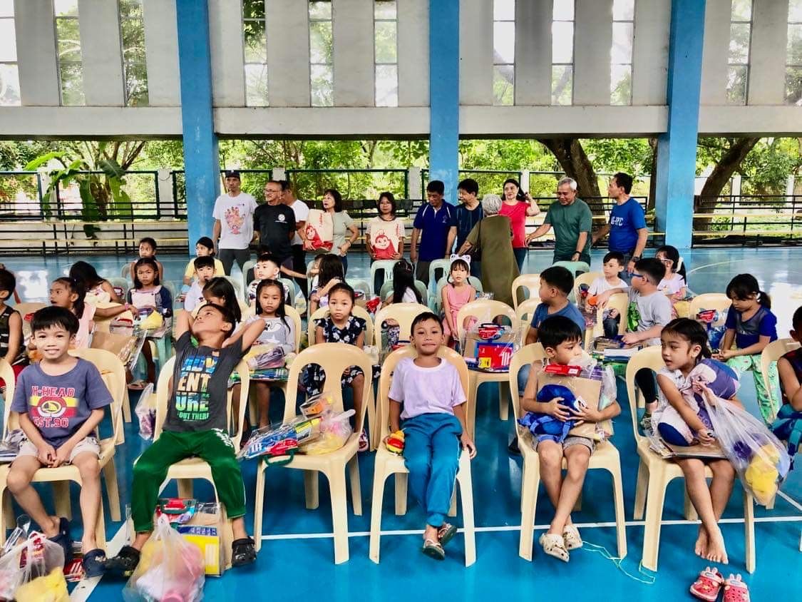 Kids playing games together